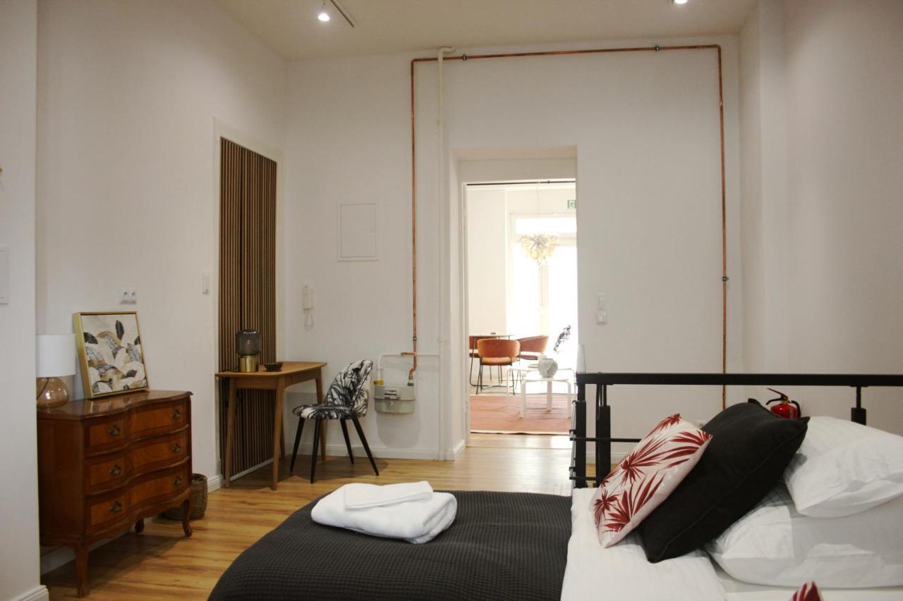 Cosy, Spacious, And Appartement *