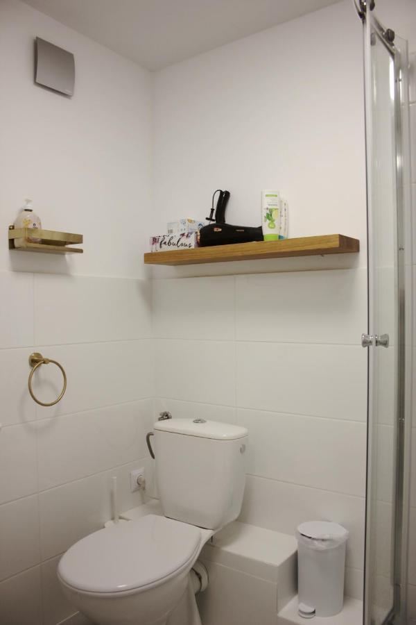 Cosy, Spacious, And Appartement